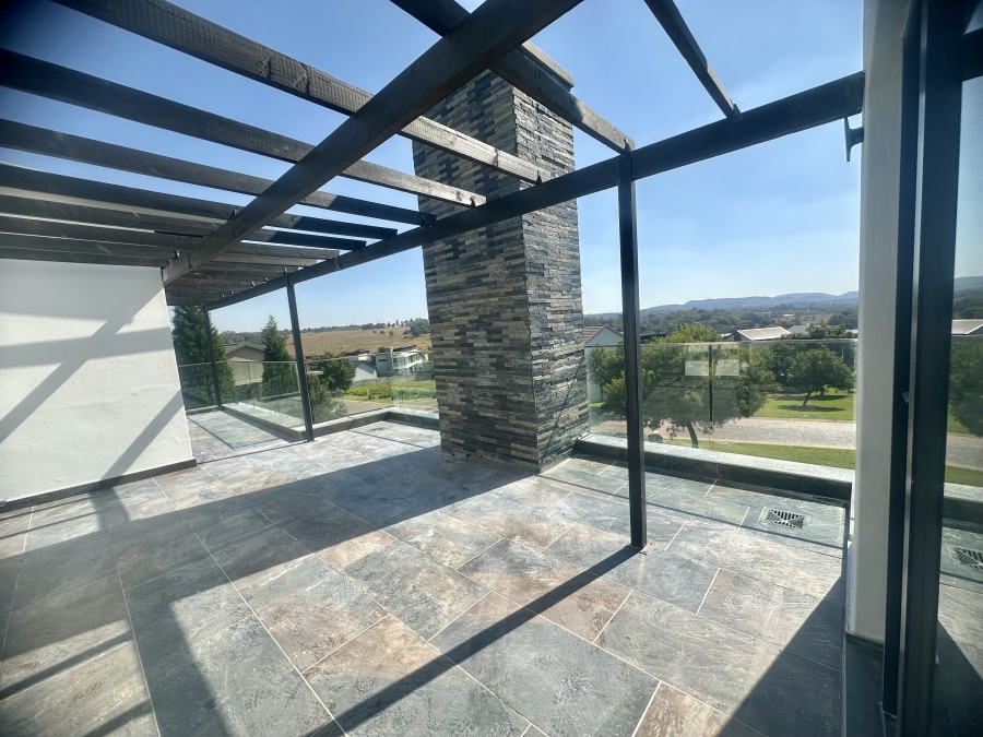 5 Bedroom Property for Sale in Copperleaf Estate Gauteng