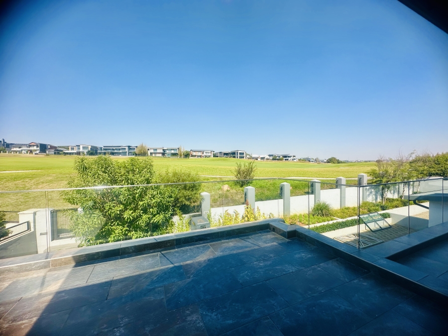 5 Bedroom Property for Sale in Copperleaf Estate Gauteng