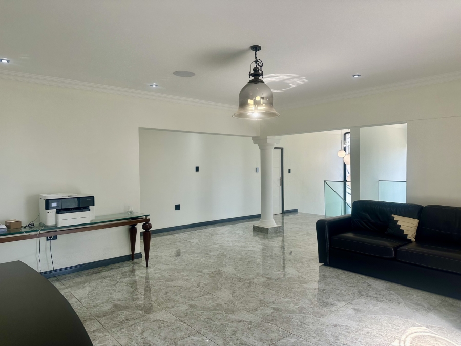 5 Bedroom Property for Sale in Copperleaf Estate Gauteng