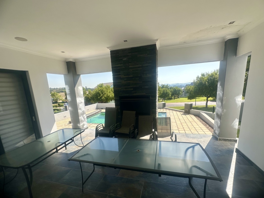 5 Bedroom Property for Sale in Copperleaf Estate Gauteng