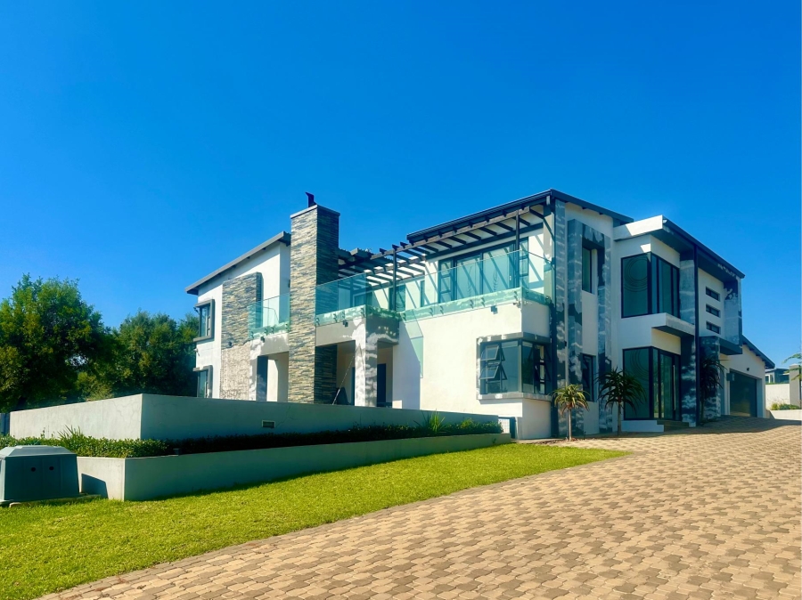 5 Bedroom Property for Sale in Copperleaf Estate Gauteng