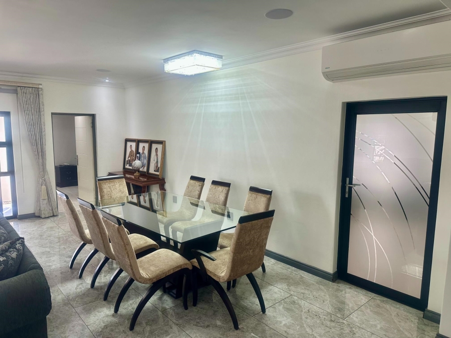 5 Bedroom Property for Sale in Copperleaf Estate Gauteng