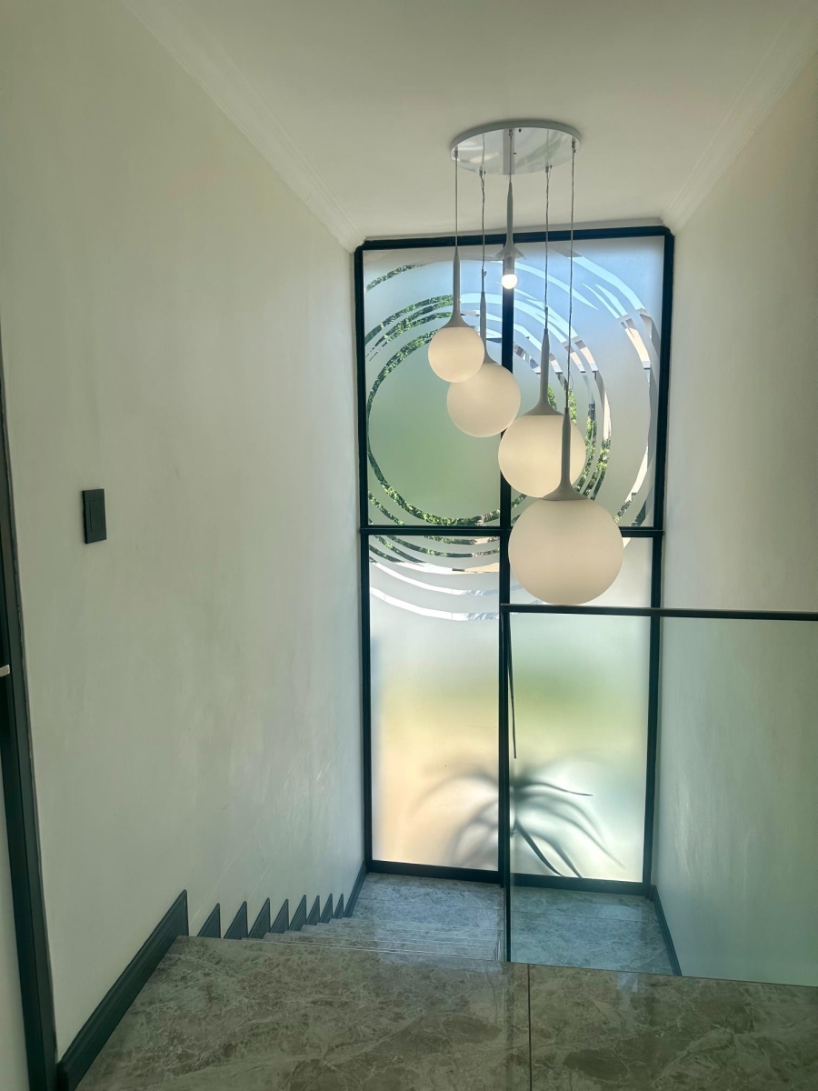 5 Bedroom Property for Sale in Copperleaf Estate Gauteng