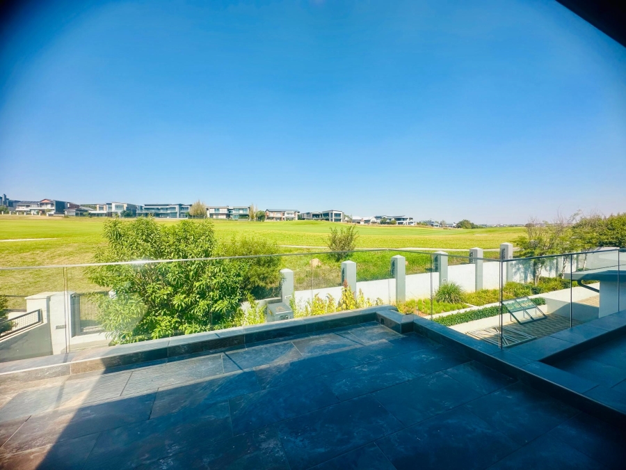 5 Bedroom Property for Sale in Copperleaf Estate Gauteng