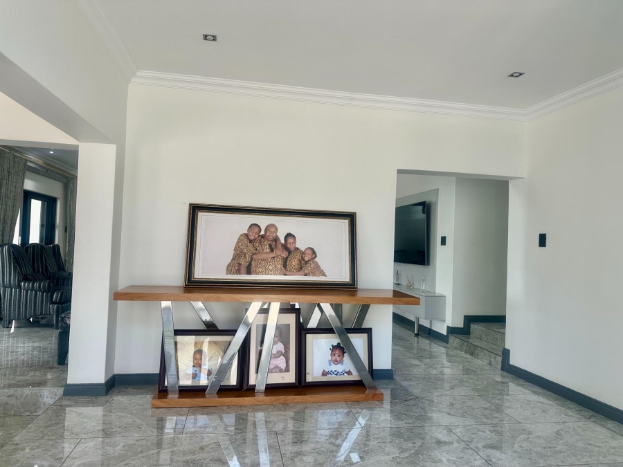5 Bedroom Property for Sale in Copperleaf Estate Gauteng