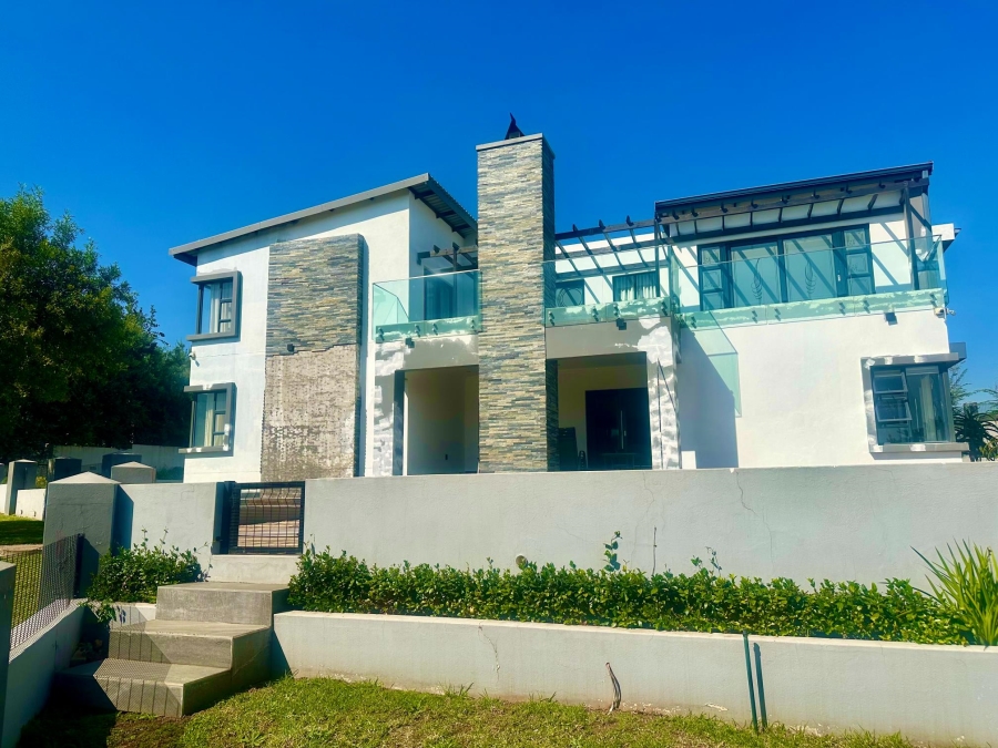 5 Bedroom Property for Sale in Copperleaf Estate Gauteng