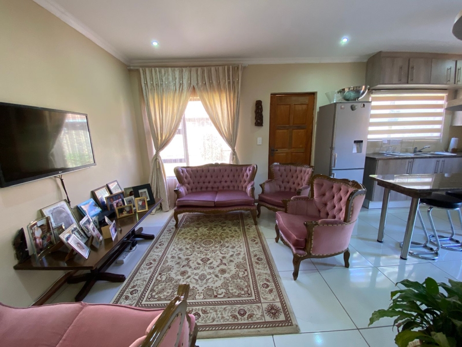 4 Bedroom Property for Sale in Albertsdal Gauteng
