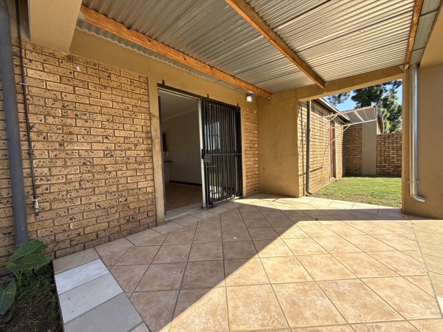 2 Bedroom Property for Sale in Equestria Gauteng