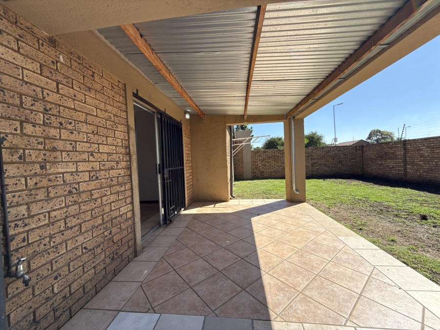 2 Bedroom Property for Sale in Equestria Gauteng