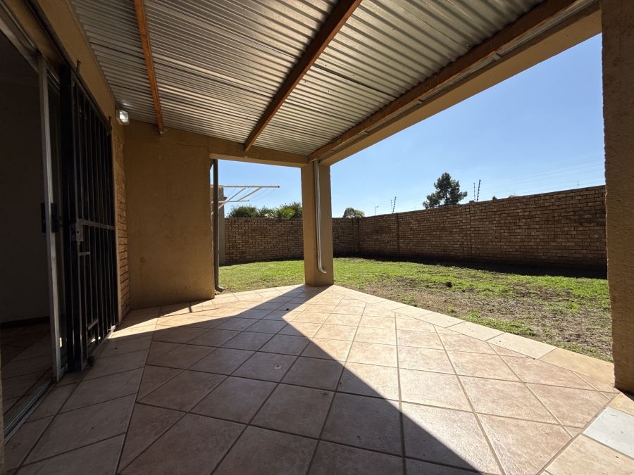 2 Bedroom Property for Sale in Equestria Gauteng