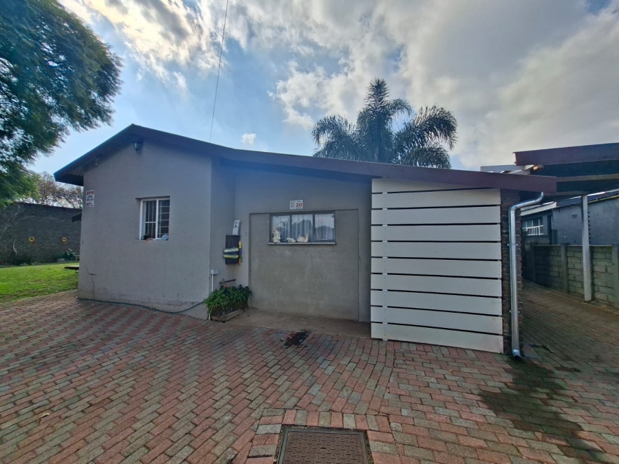4 Bedroom Property for Sale in Krugersdorp North Gauteng