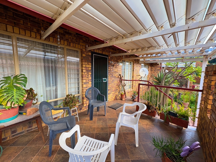 2 Bedroom Property for Sale in Amandasig Gauteng