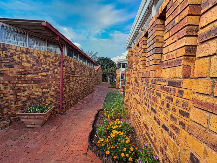2 Bedroom Property for Sale in Amandasig Gauteng
