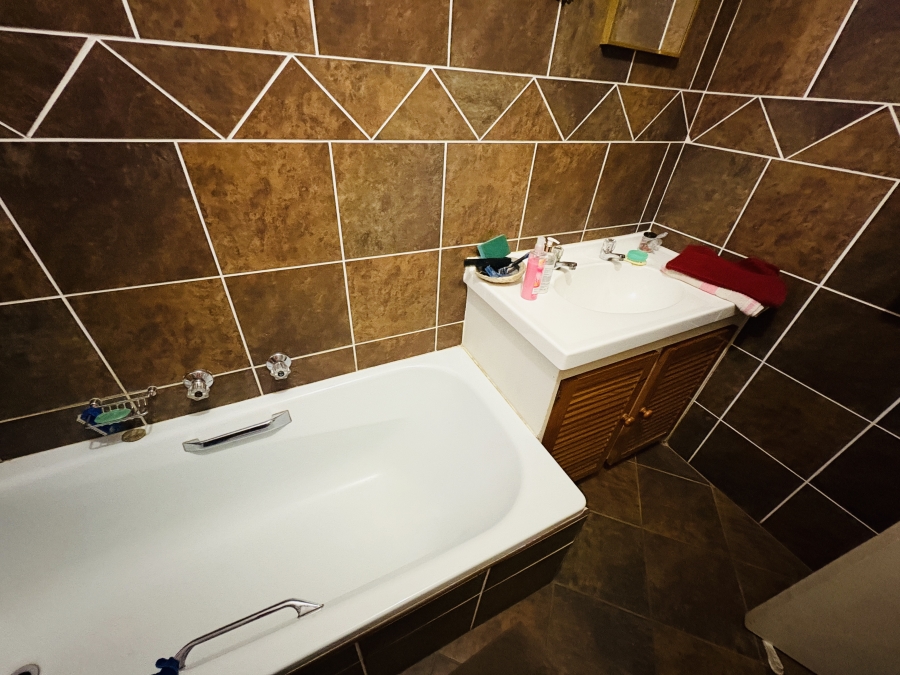 2 Bedroom Property for Sale in Amandasig Gauteng