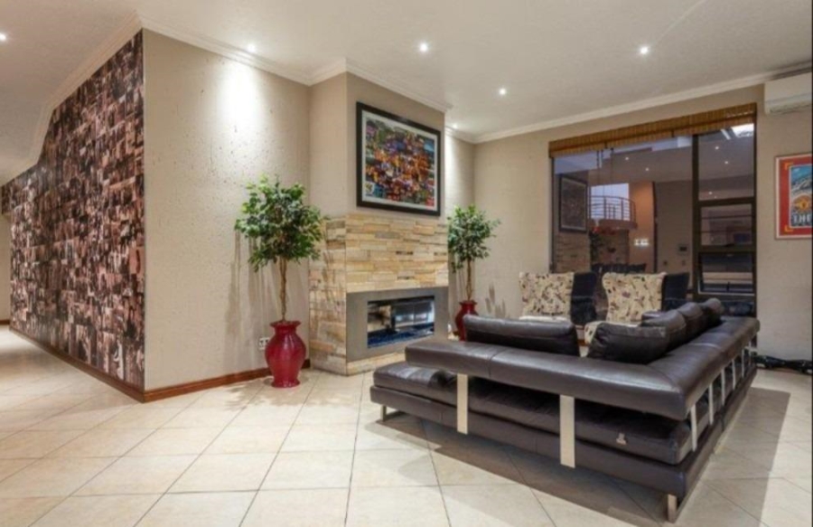 6 Bedroom Property for Sale in Meyersdal Gauteng