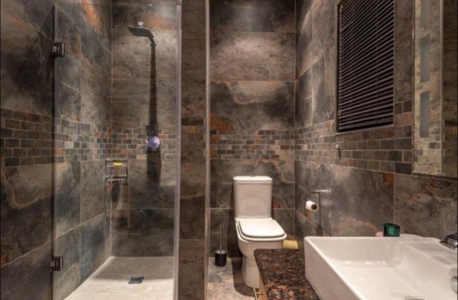 6 Bedroom Property for Sale in Meyersdal Gauteng