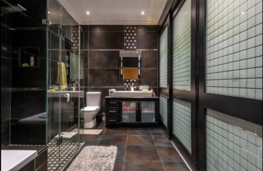 6 Bedroom Property for Sale in Meyersdal Gauteng