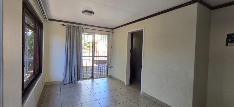 5 Bedroom Property for Sale in Elardus Park Gauteng