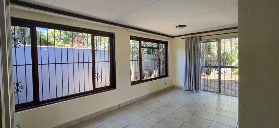 5 Bedroom Property for Sale in Elardus Park Gauteng