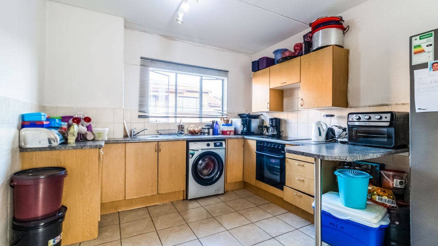 2 Bedroom Property for Sale in Meredale Gauteng