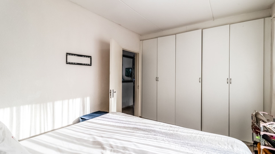 2 Bedroom Property for Sale in Meredale Gauteng