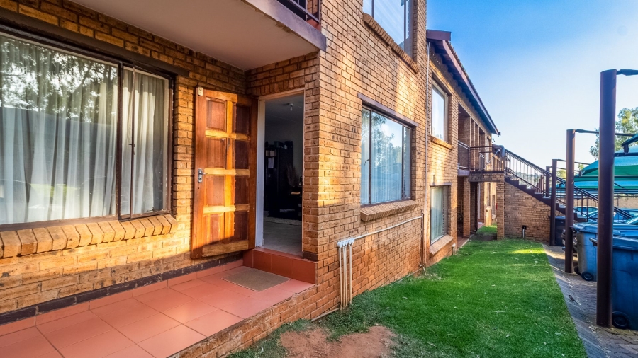 2 Bedroom Property for Sale in Meredale Gauteng