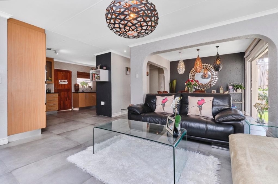 2 Bedroom Property for Sale in Morningside Gauteng