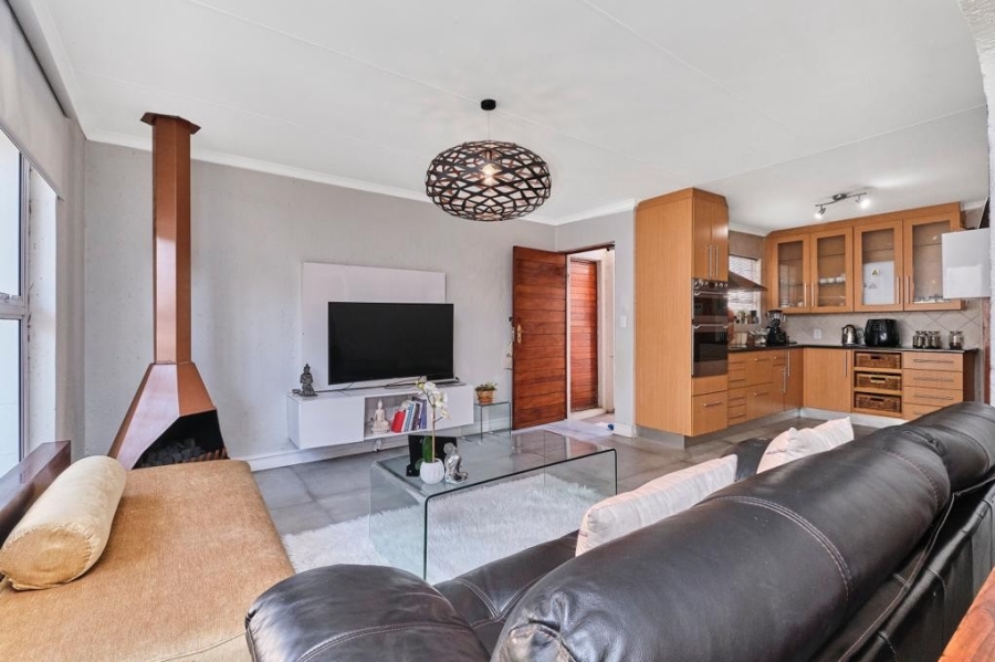 2 Bedroom Property for Sale in Morningside Gauteng