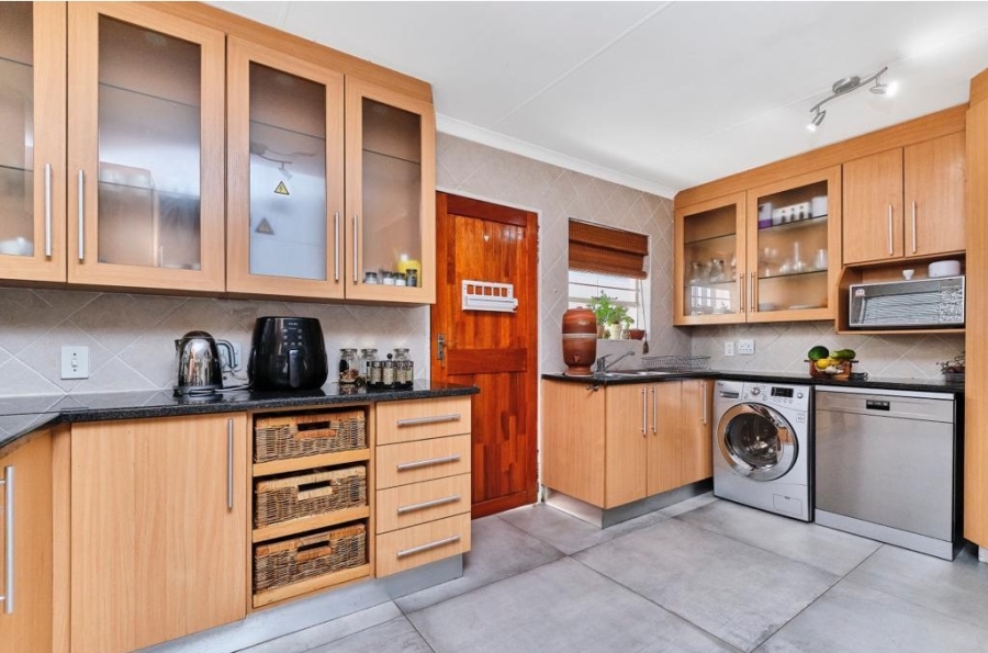 2 Bedroom Property for Sale in Morningside Gauteng
