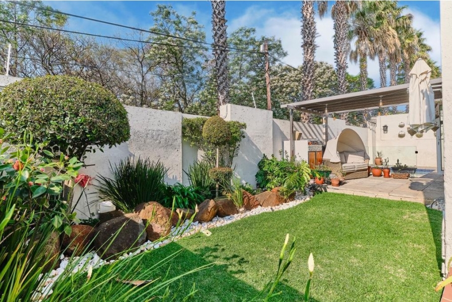 2 Bedroom Property for Sale in Morningside Gauteng