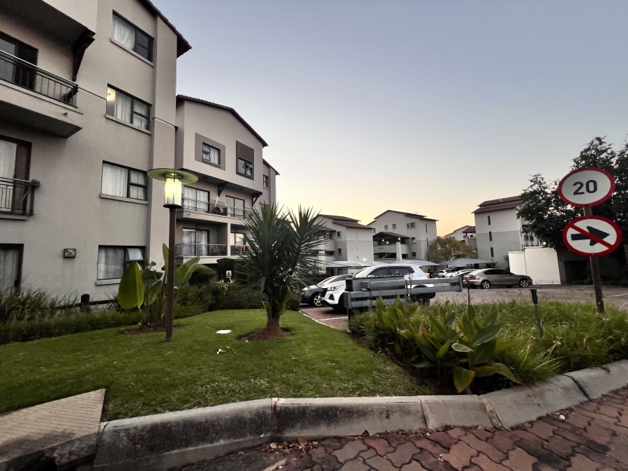 To Let 1 Bedroom Property for Rent in Sunninghill Gauteng