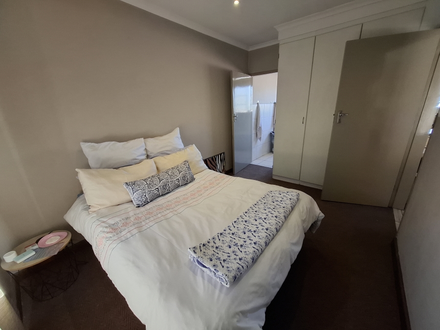 1 Bedroom Property for Sale in Hazeldean Gauteng