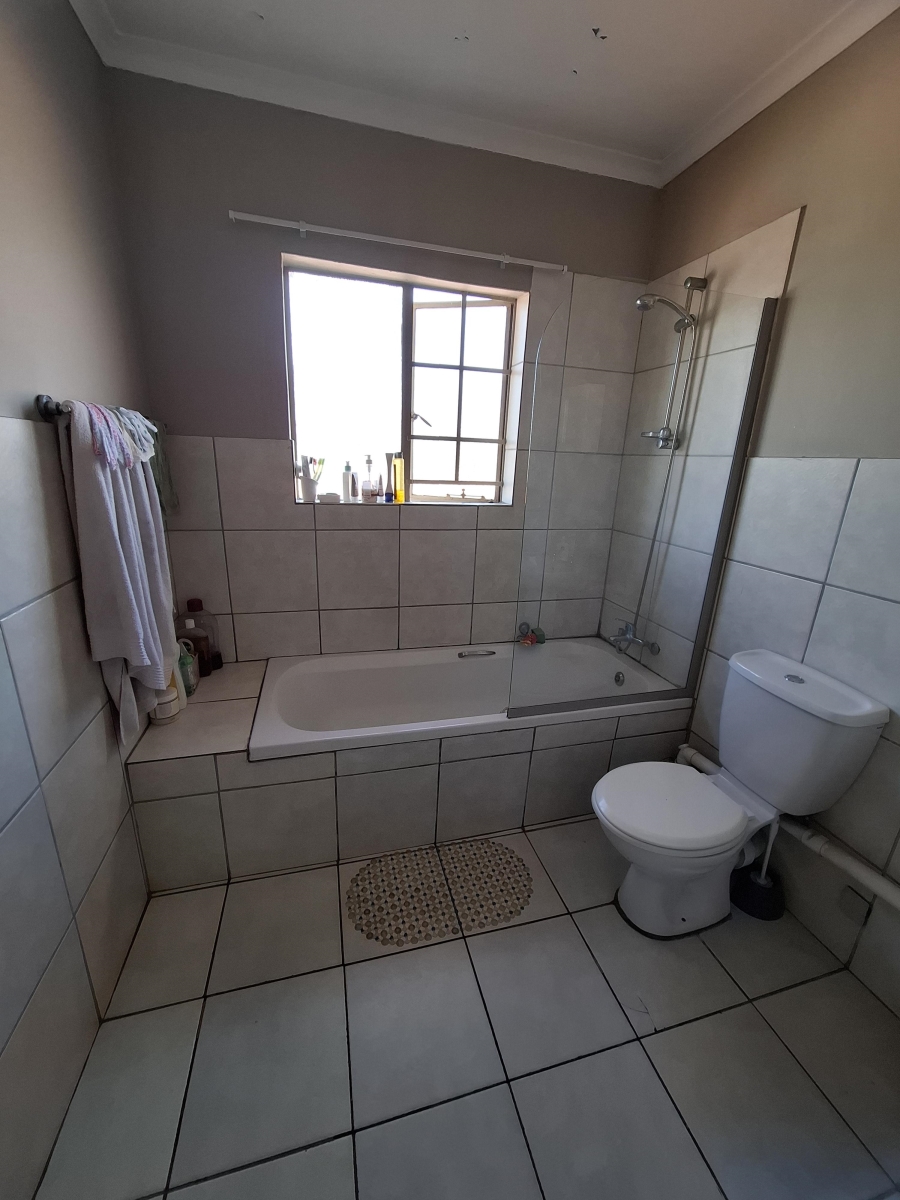 1 Bedroom Property for Sale in Hazeldean Gauteng