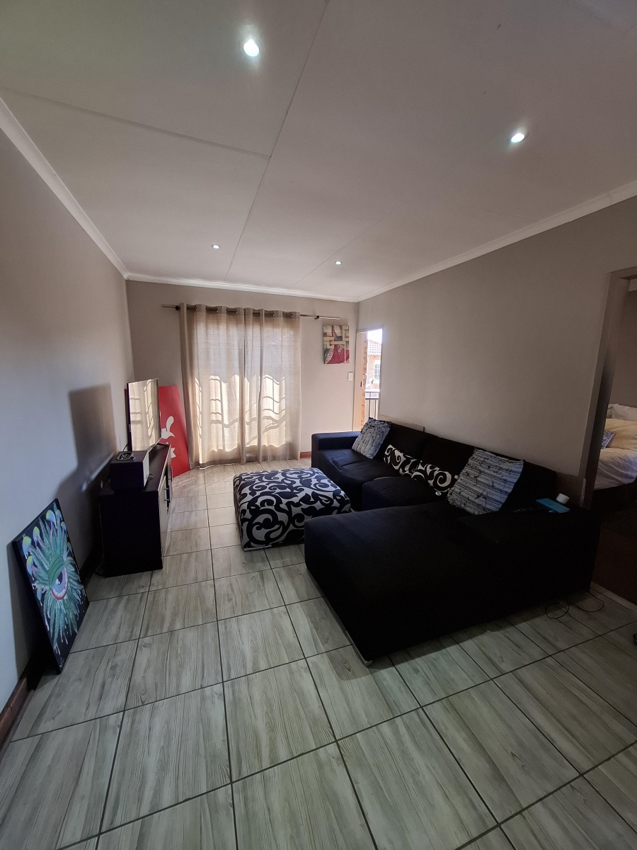 1 Bedroom Property for Sale in Hazeldean Gauteng