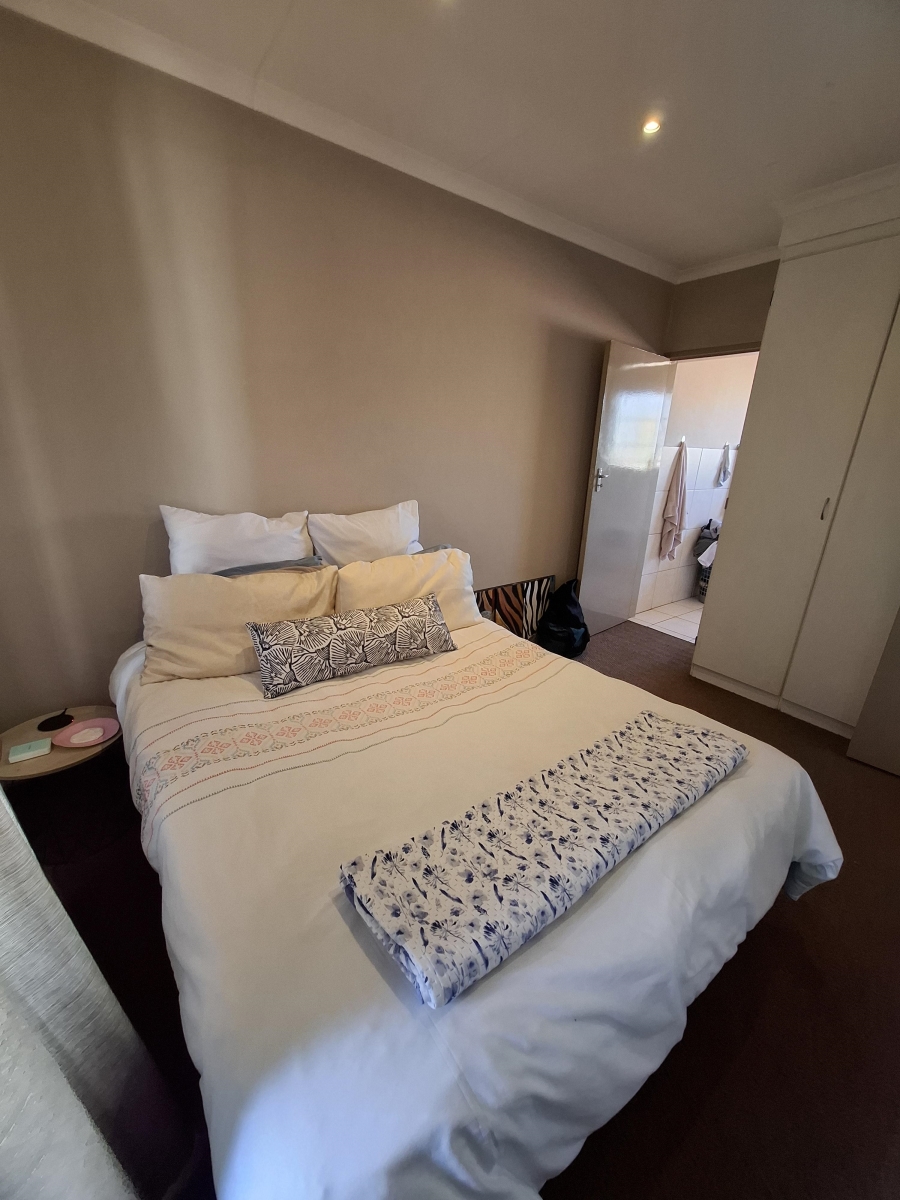 1 Bedroom Property for Sale in Hazeldean Gauteng