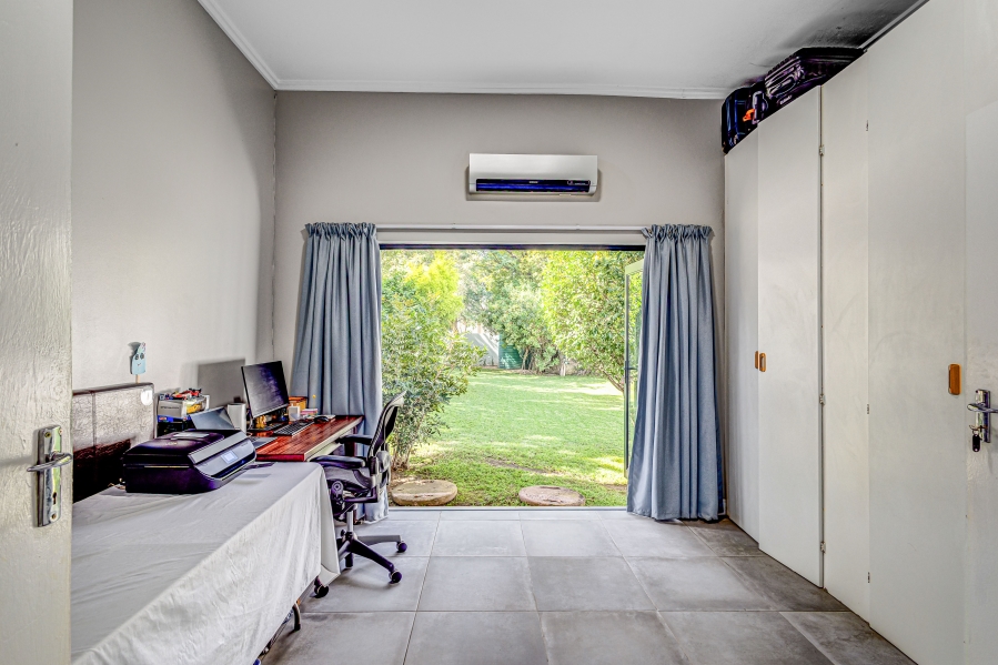4 Bedroom Property for Sale in Kyalami Estates Gauteng