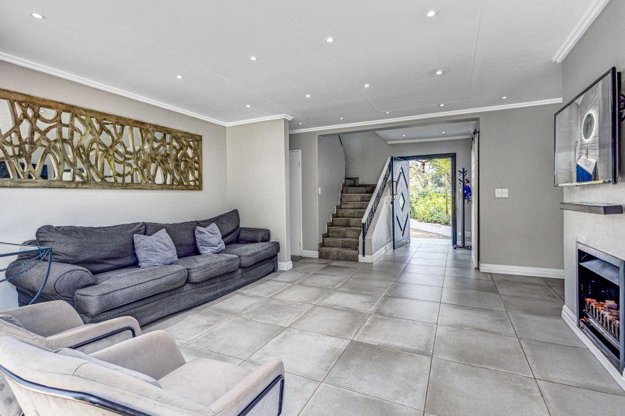 4 Bedroom Property for Sale in Kyalami Estates Gauteng