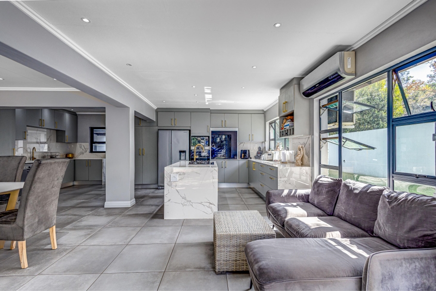 4 Bedroom Property for Sale in Kyalami Estates Gauteng