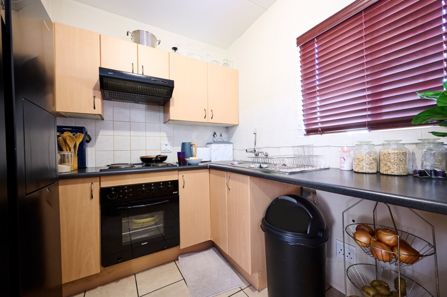 2 Bedroom Property for Sale in Noordwyk Gauteng