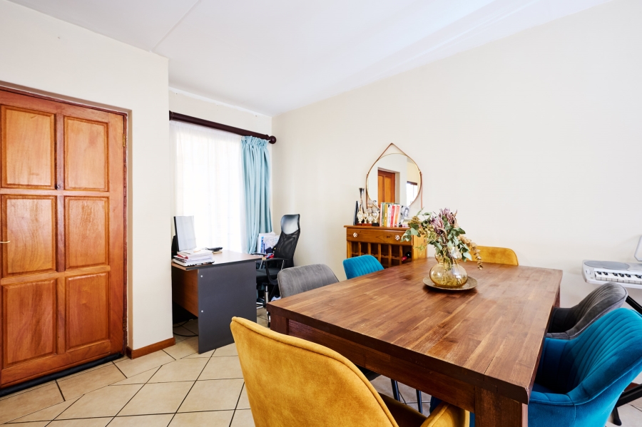 2 Bedroom Property for Sale in Noordwyk Gauteng
