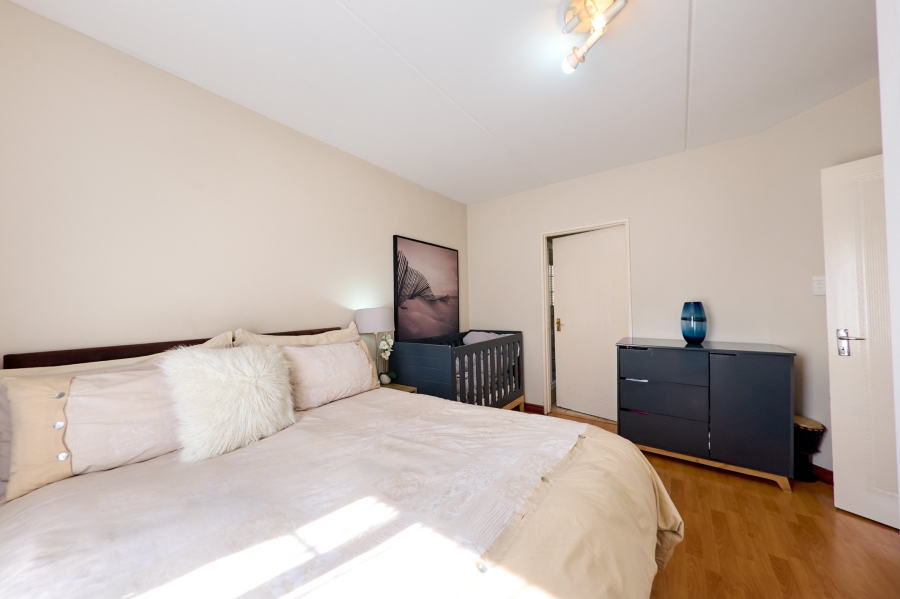 2 Bedroom Property for Sale in Noordwyk Gauteng