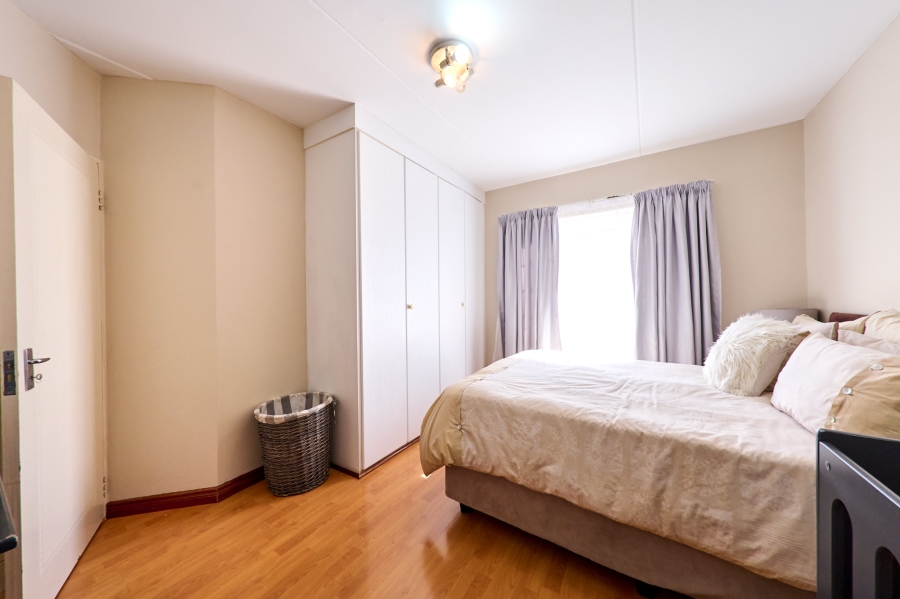 2 Bedroom Property for Sale in Noordwyk Gauteng