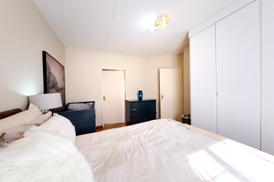 2 Bedroom Property for Sale in Noordwyk Gauteng