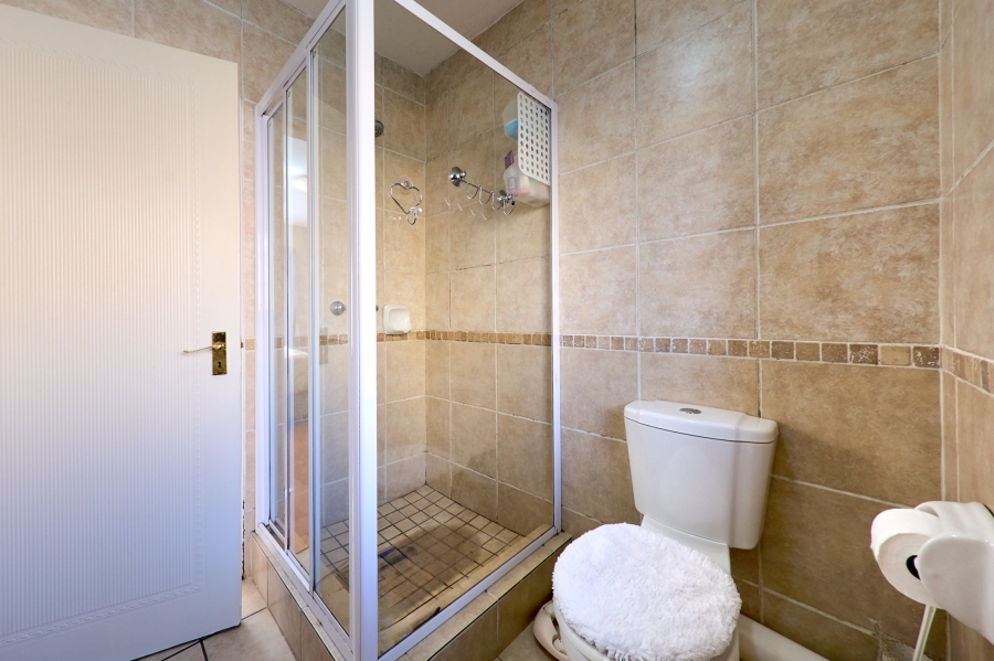 2 Bedroom Property for Sale in Noordwyk Gauteng