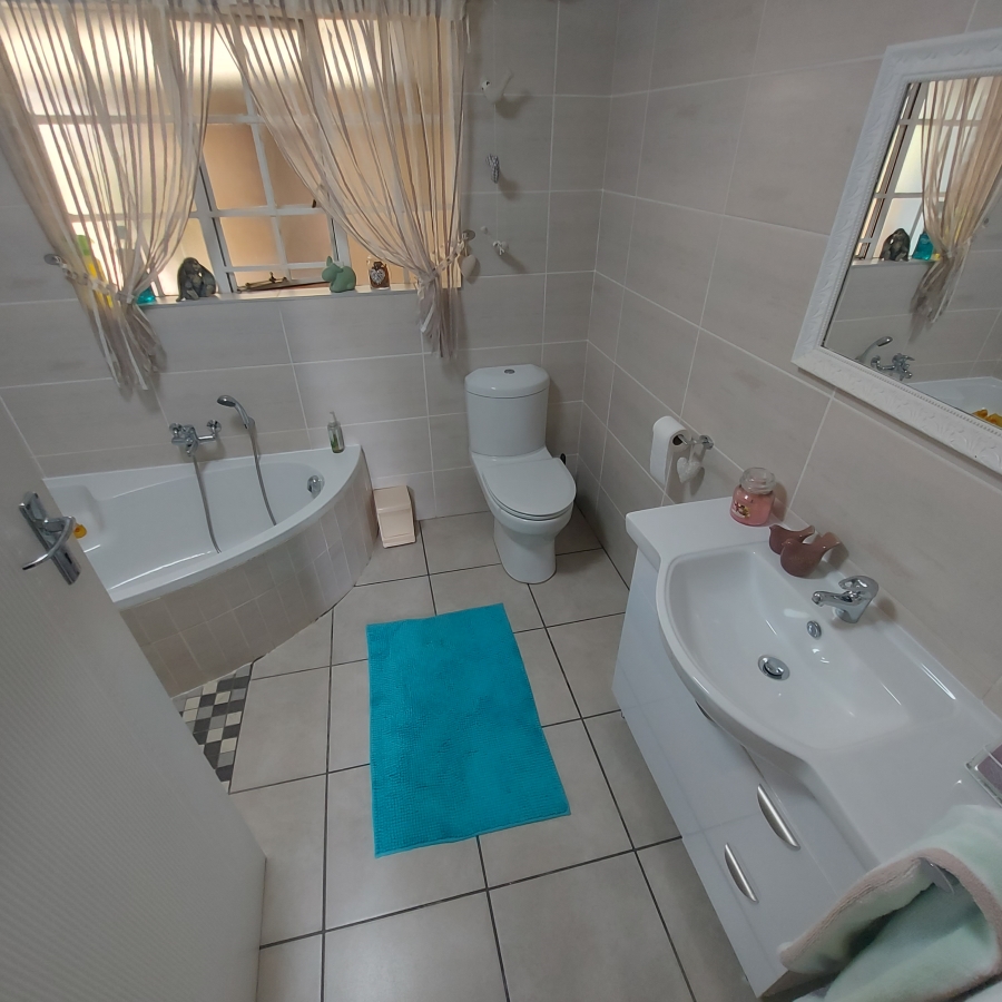 3 Bedroom Property for Sale in Moreleta Park Gauteng
