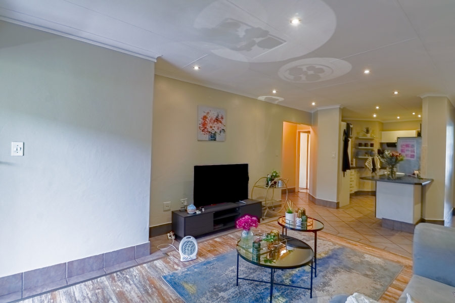 2 Bedroom Property for Sale in Wapadrand Gauteng