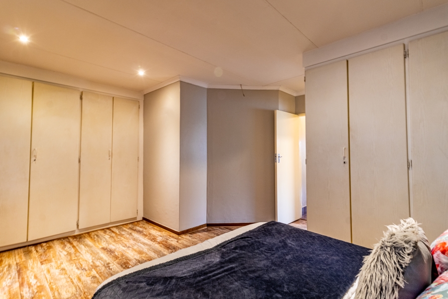 2 Bedroom Property for Sale in Wapadrand Gauteng