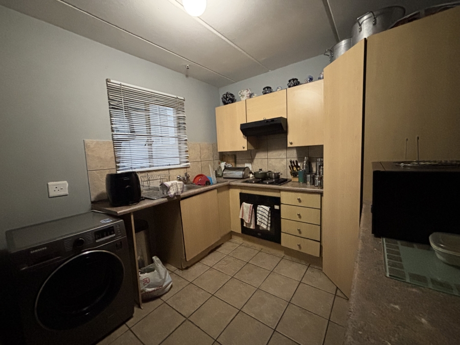 To Let 3 Bedroom Property for Rent in Sonneglans Gauteng