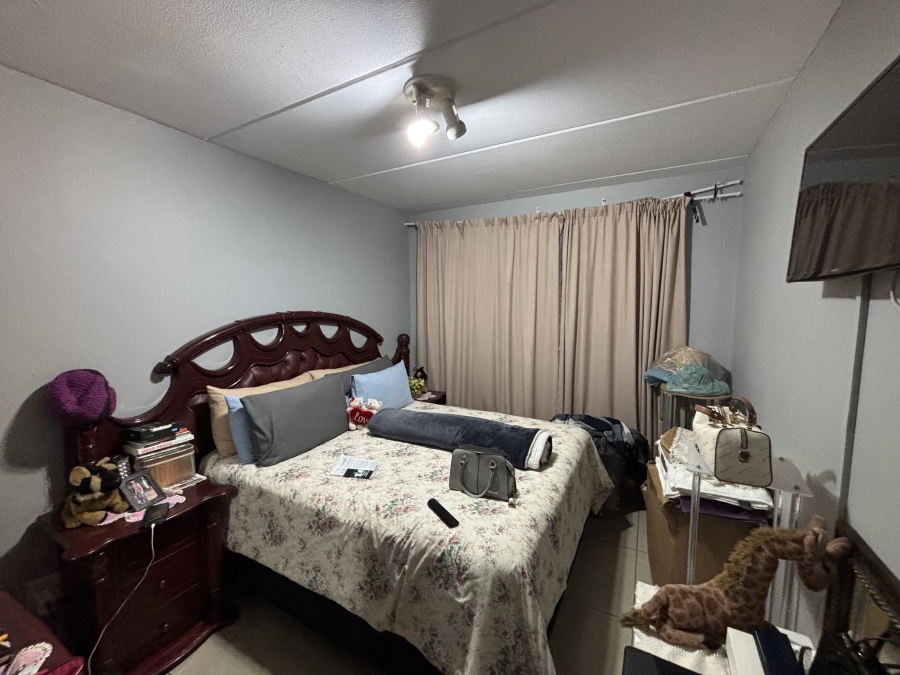 To Let 3 Bedroom Property for Rent in Sonneglans Gauteng