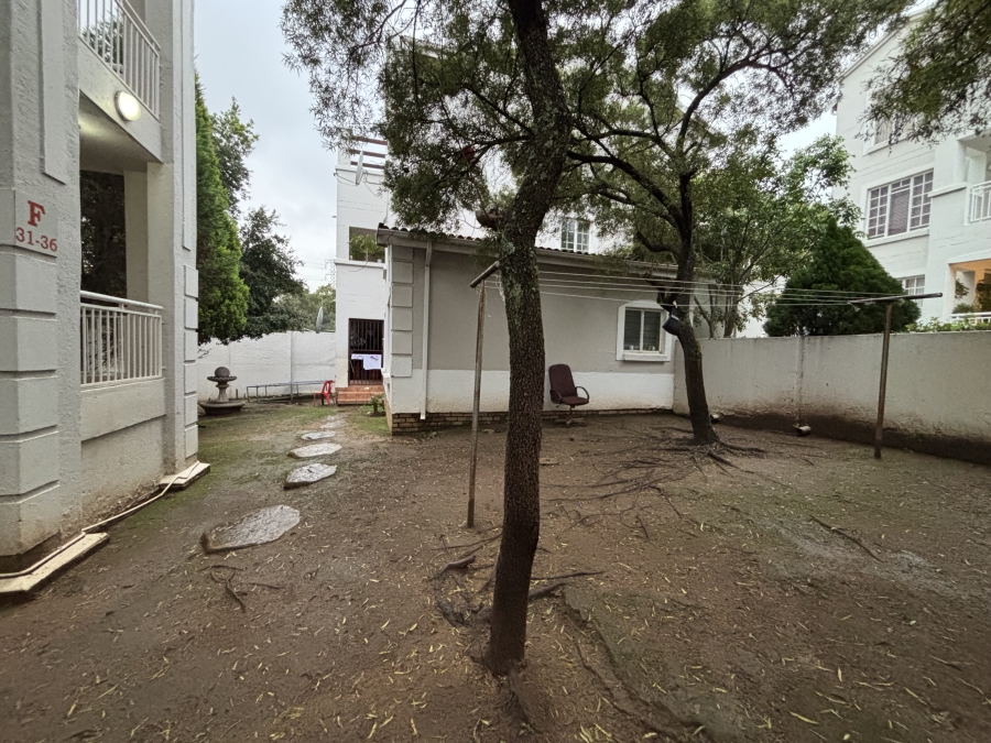 To Let 3 Bedroom Property for Rent in Sonneglans Gauteng